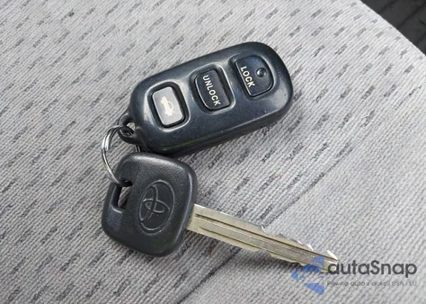 2003 Toyota Camry Le from USA, damaged, VIN 4T1BE32KX3U249537